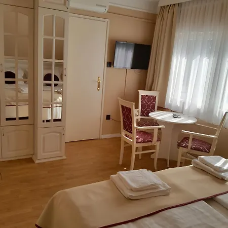 Lägenhetshotell Orgona 3*